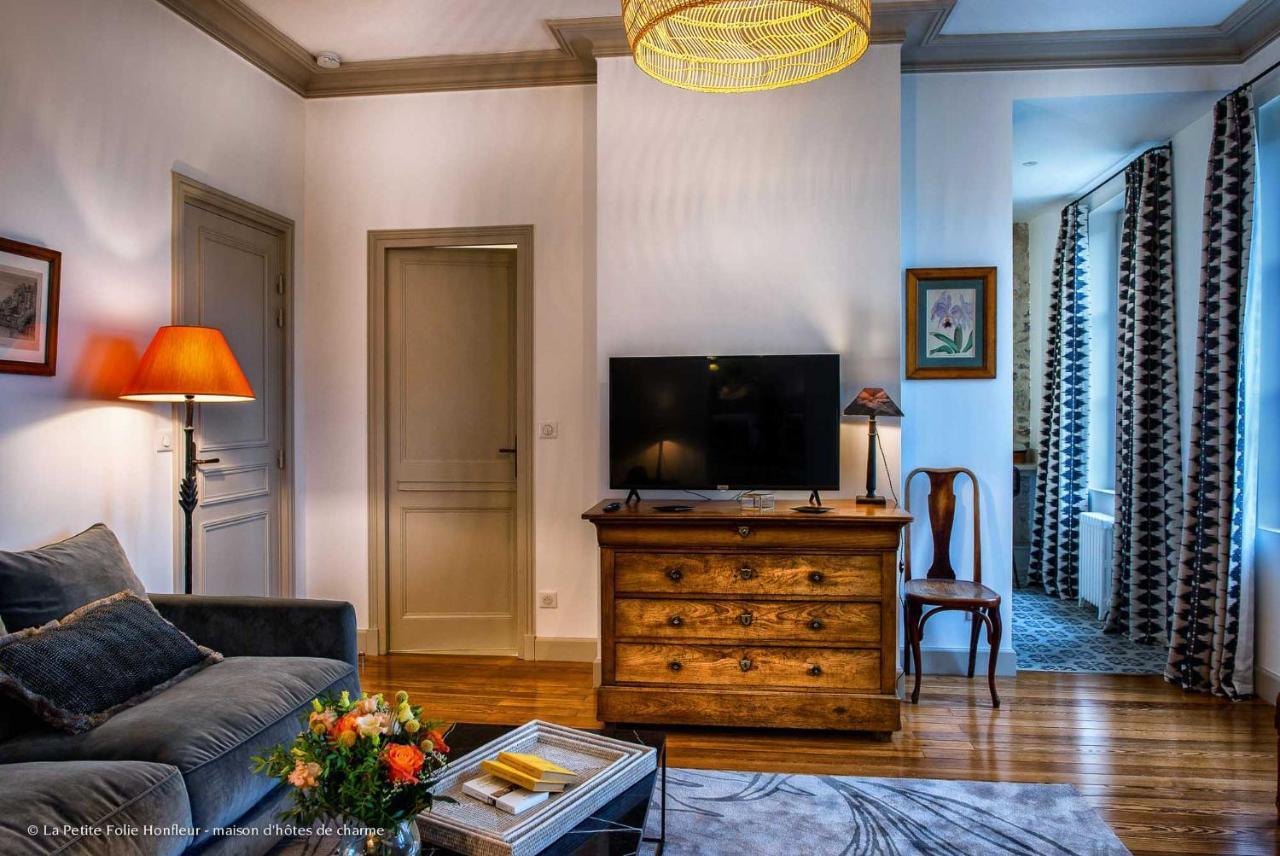 La Petite Folie Bed & Breakfast Онфльор Екстериор снимка