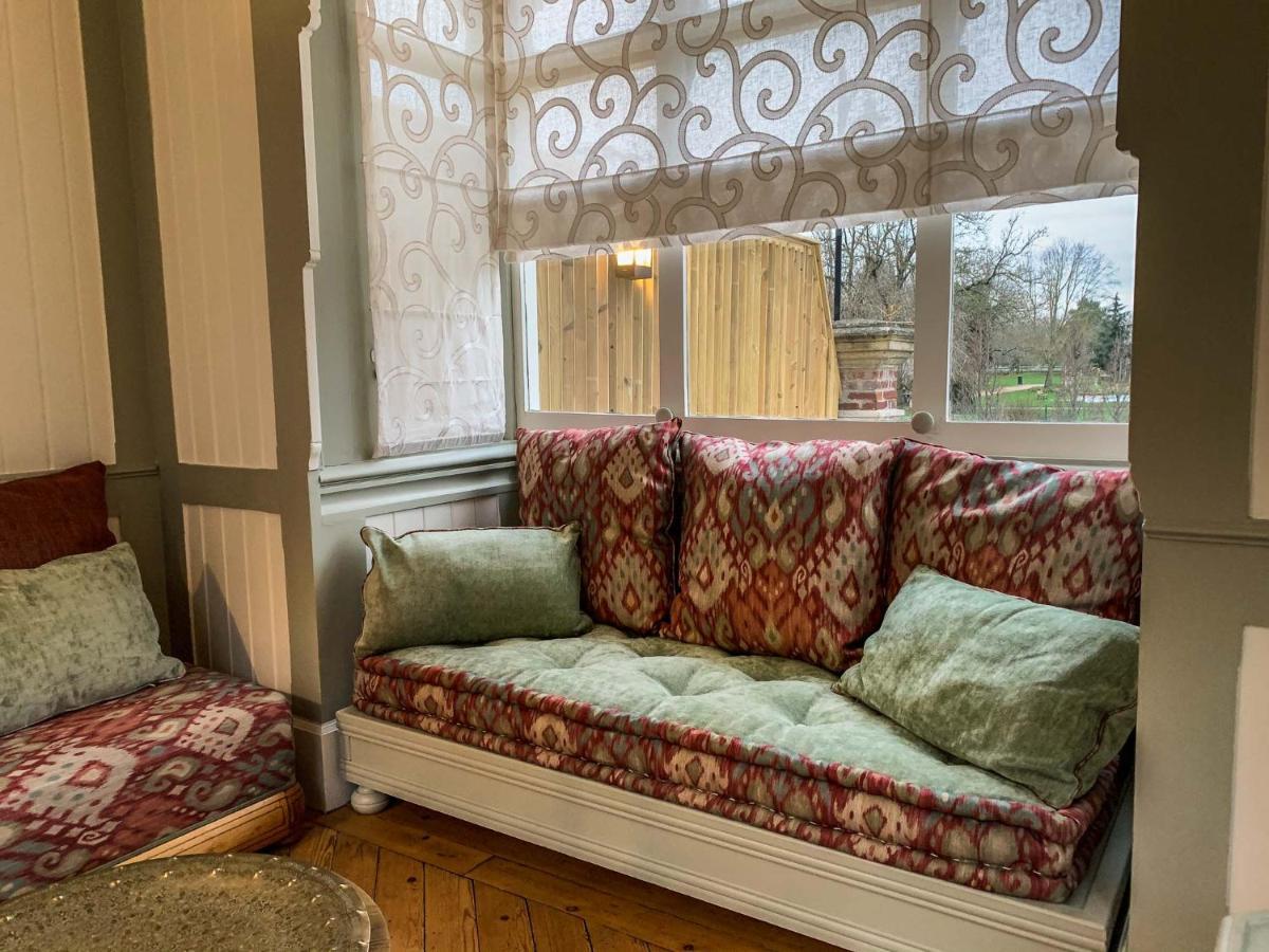 La Petite Folie Bed & Breakfast Онфльор Екстериор снимка