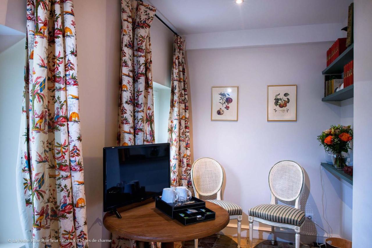 La Petite Folie Bed & Breakfast Онфльор Екстериор снимка